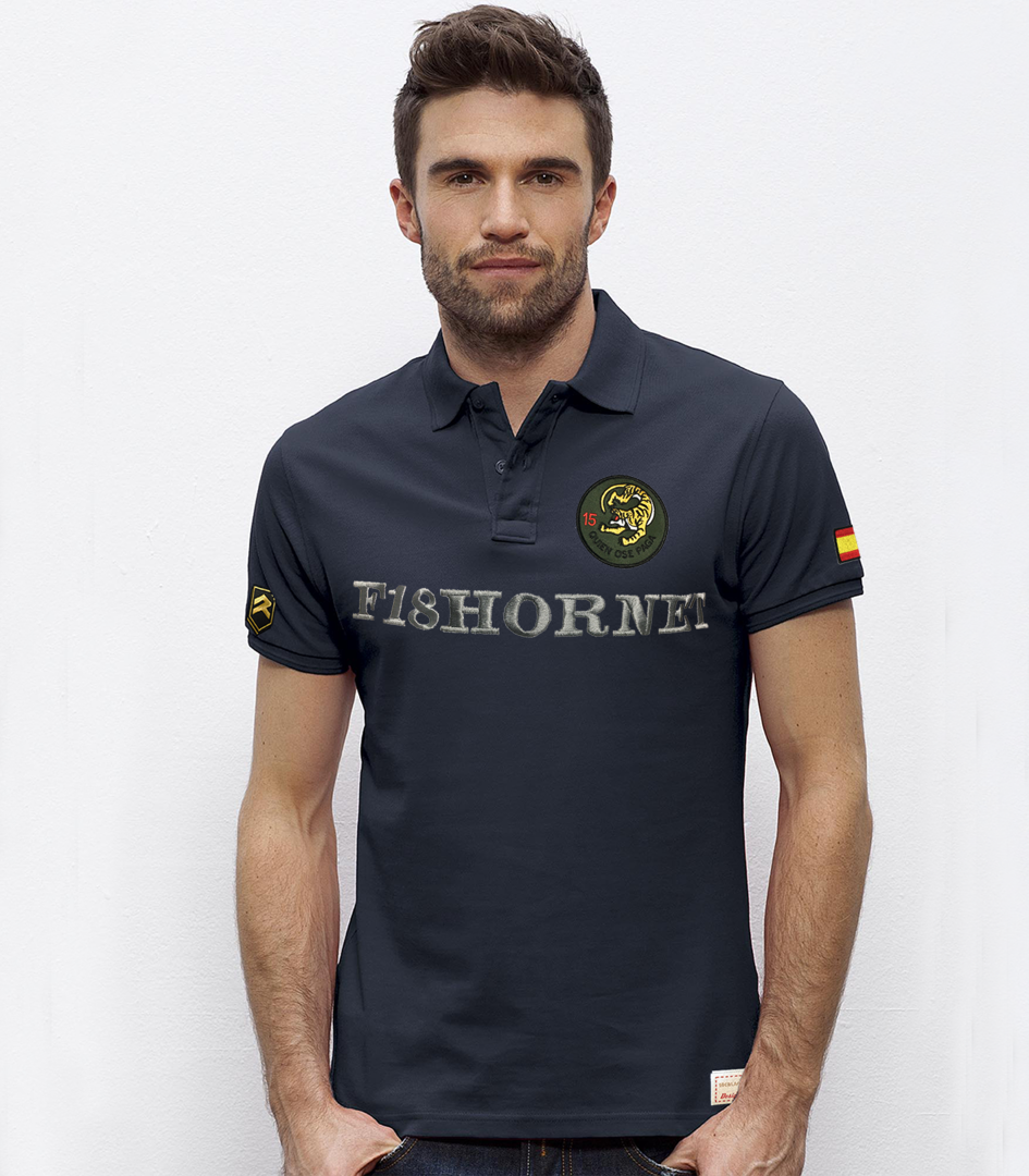Polo piqué F/A-18 Hornet Ala 15 azul marino con parche bordado algodón orgánico premium
