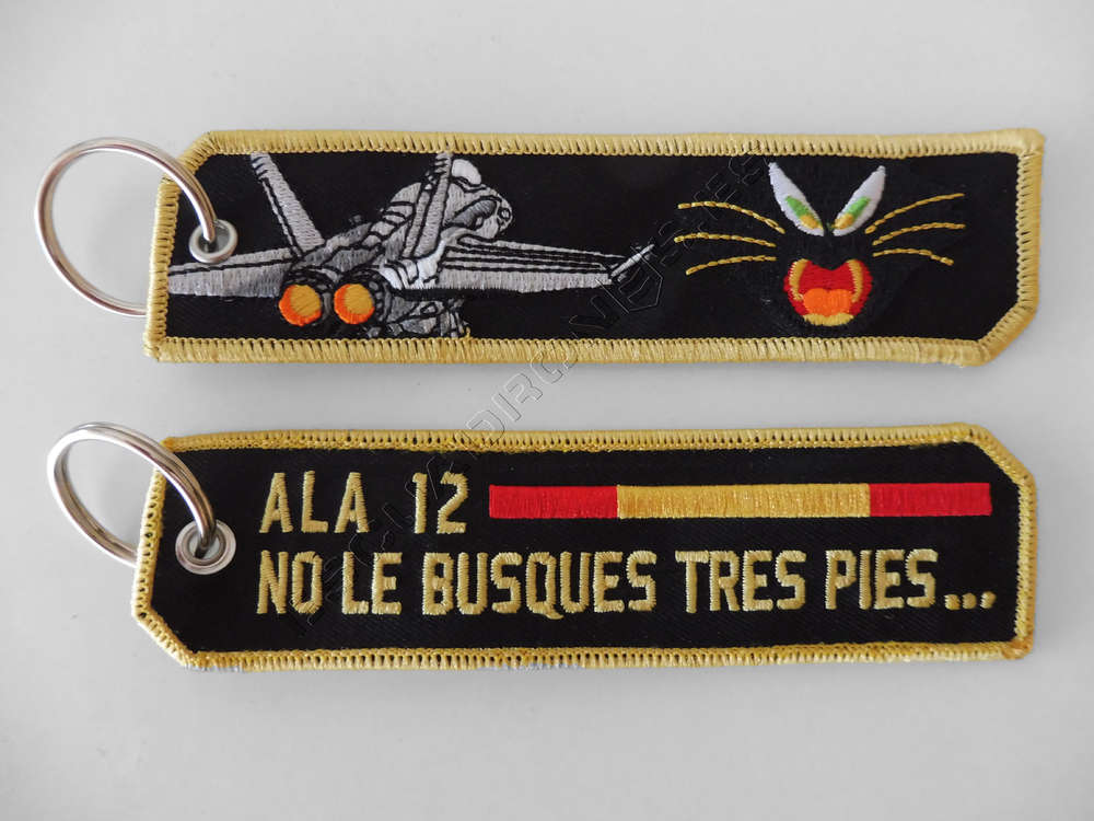 Llavero Ala 12 Gato y F-18 Hornet Remove Before Flight - Emblema icónico Torrejón aviación militar