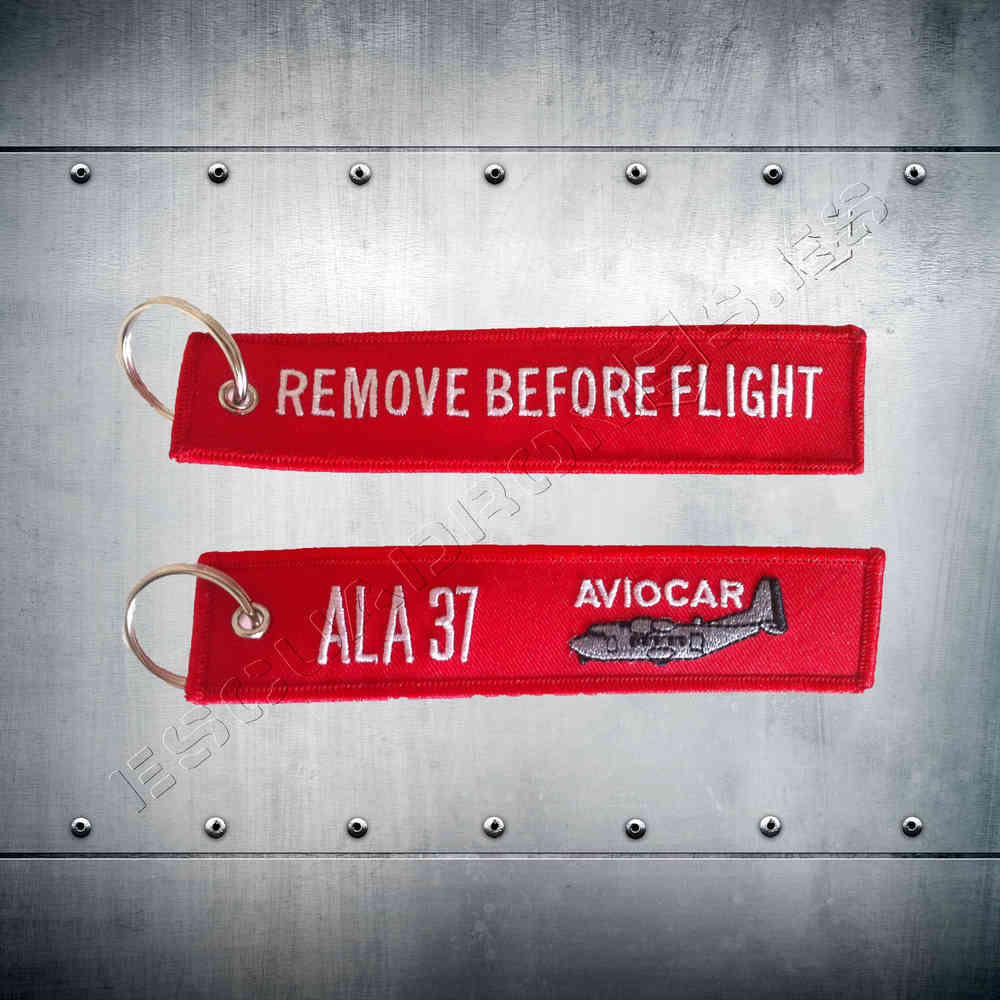 Llavero bordado REMOVE BEFORE FLIGHT AVIOCAR Ala 37