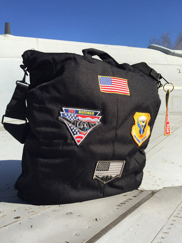 Detalle parche B-2 Spirit bordado en bolsa piloto - Aviación USAF
