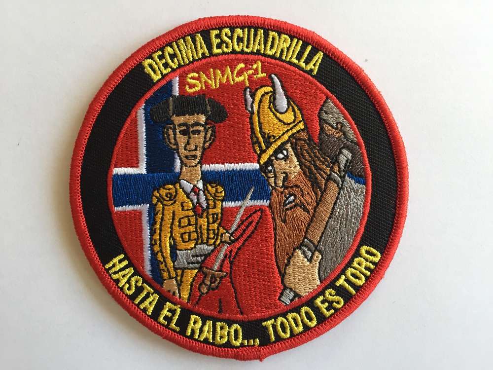 Parche bordado con velcro 10ª Escuadrilla . Hasta el rabo todo es toro…