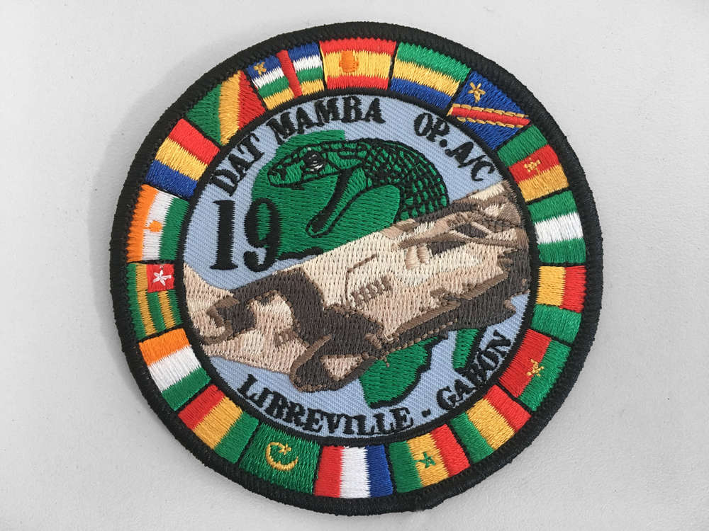 Parche Bordado DAT MAMBA GABON