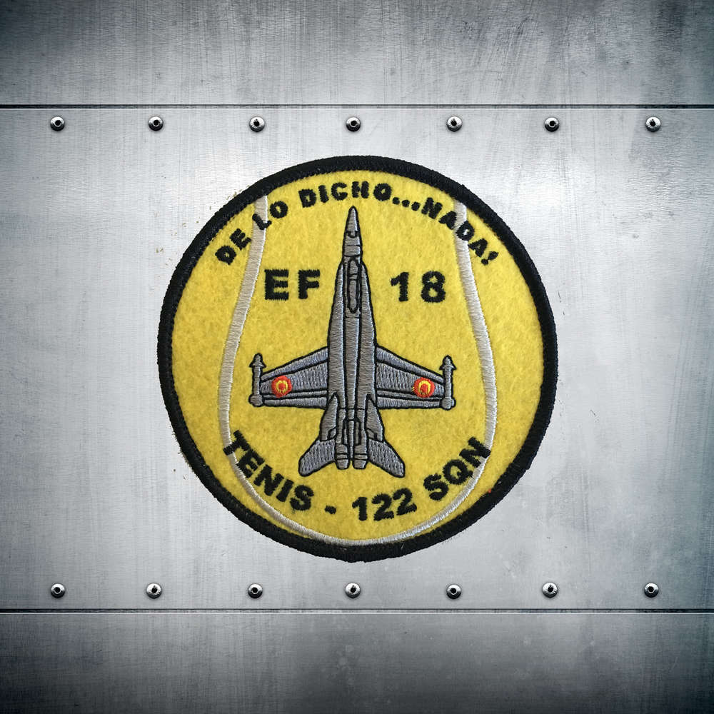 Parche Tenis Ala 12 122 SQN fieltro amarillo con velcro