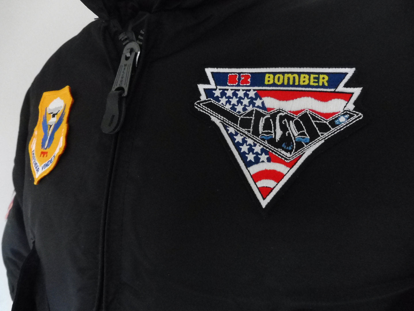 CAZADORA DE PILOTO B2 CWU Color Negro