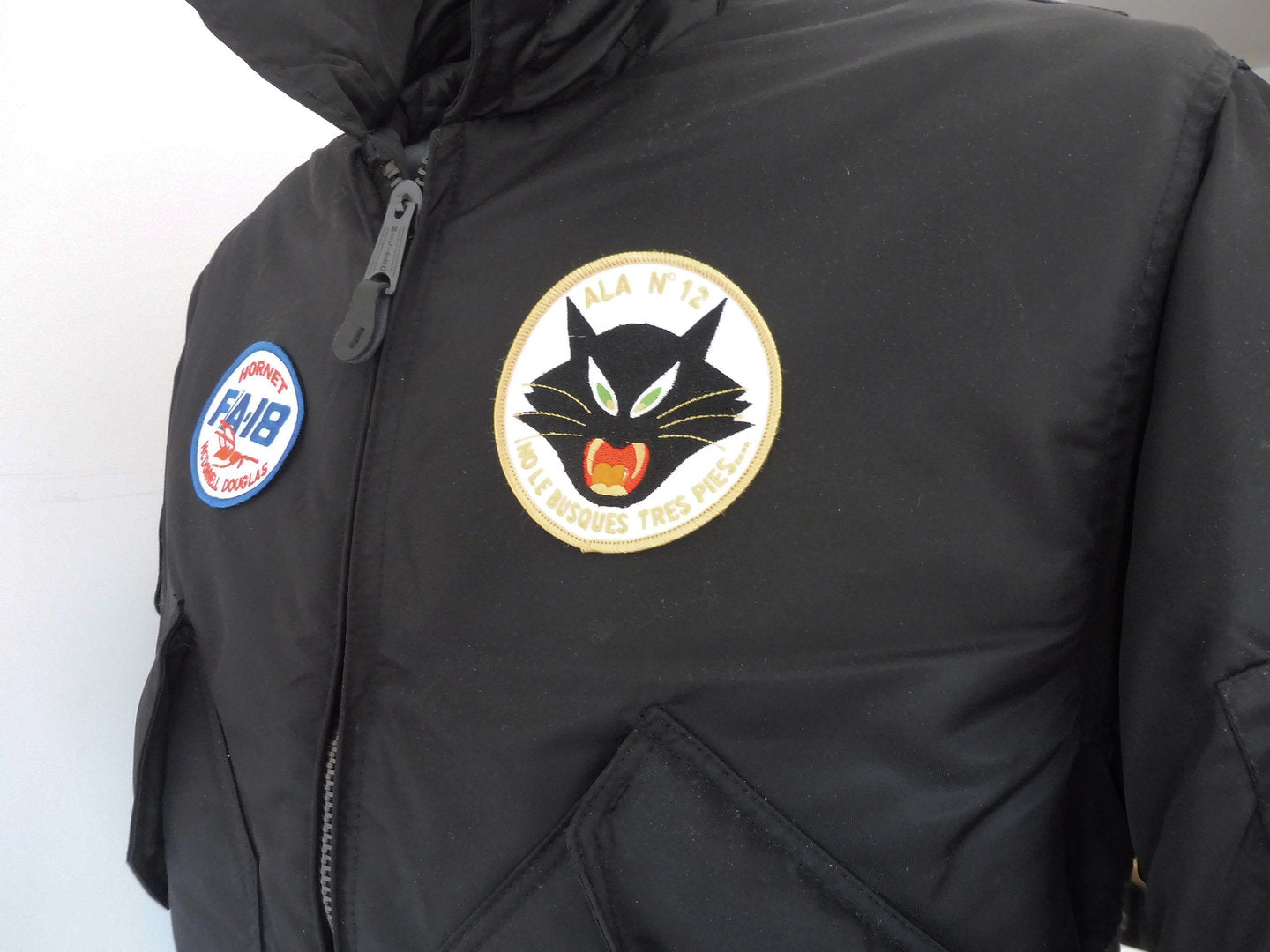 Cazadora de Piloto F-18 ALA 12 CWU negra