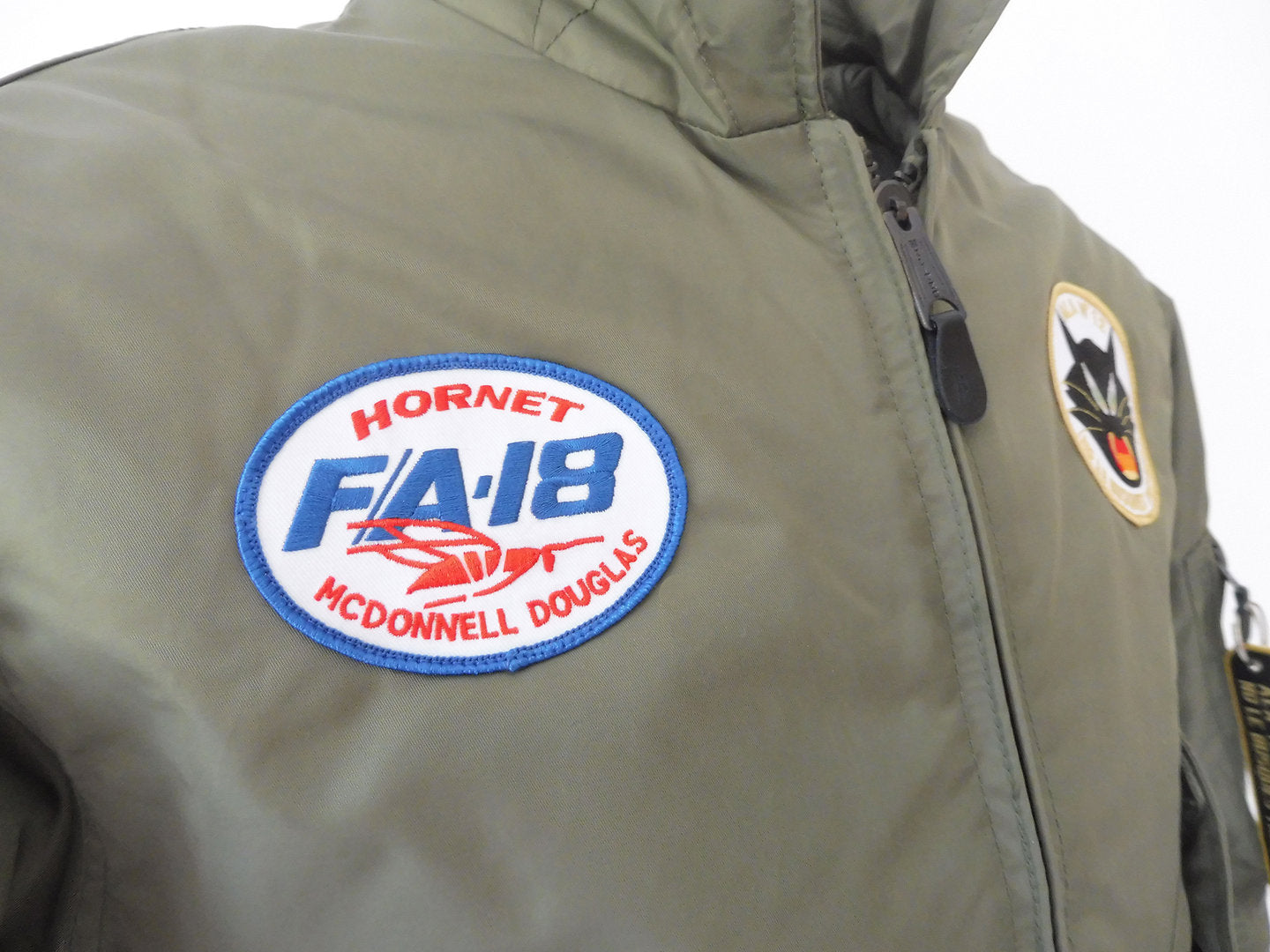Cazadora de Piloto F-18 ALA 12 CWU verde oliva