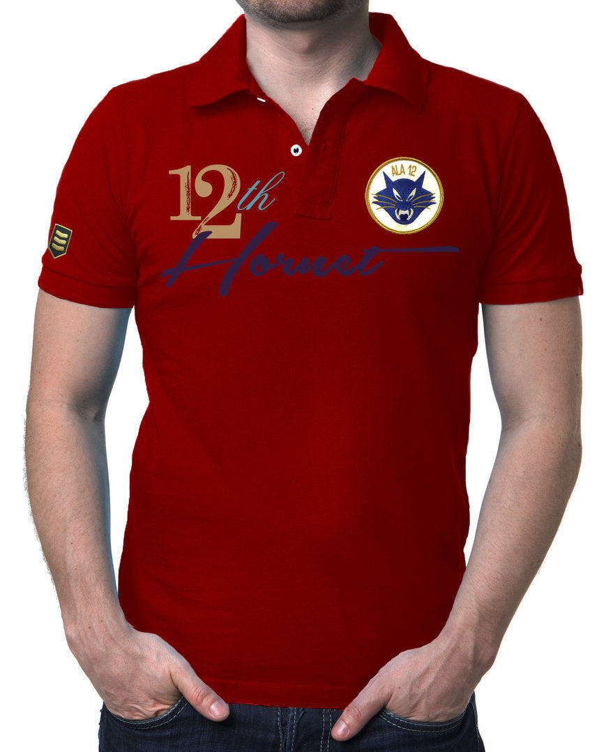 Polo piqué de algodón 100% F-18 Hornet Ala 12 con impresión delantera, gato del Ala 12 bordado y escudo Escuadrones en la manga del Ejército del Aire de Torrejón
