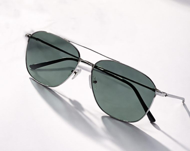 Gafas aviador Cooper PilotVisual 57 en plata con lente gris nylon y protección 100% UVA
