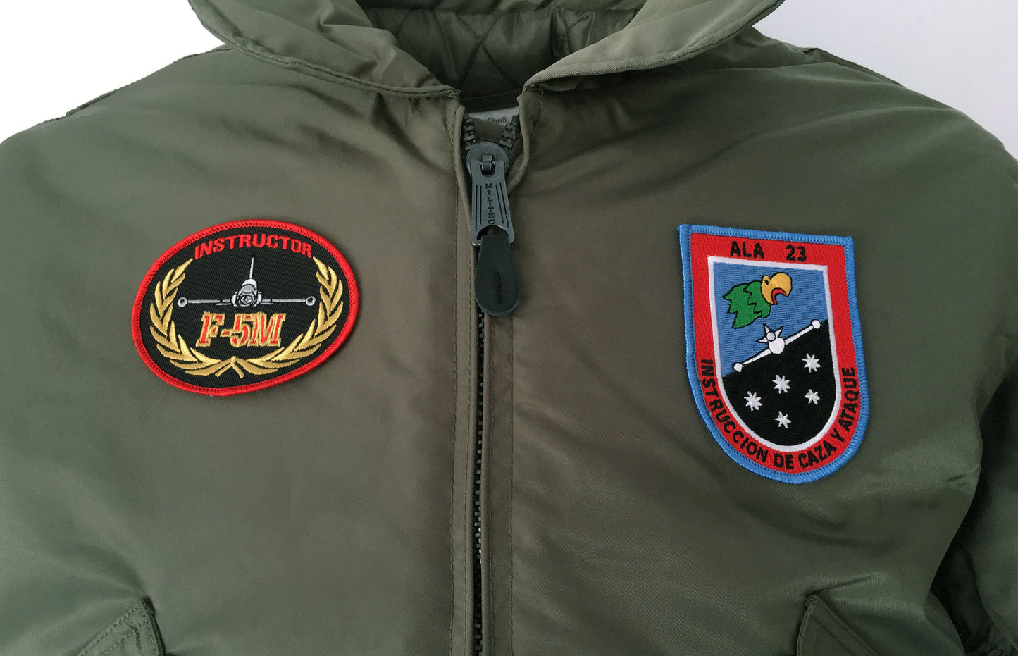 Cazadora de piloto instructor F-5M ALA 23 verde